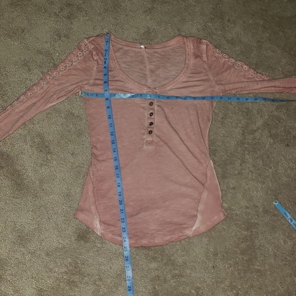 Free People s Shell Stitch Long Sleeve Henley Blush - Picture 4 of 11